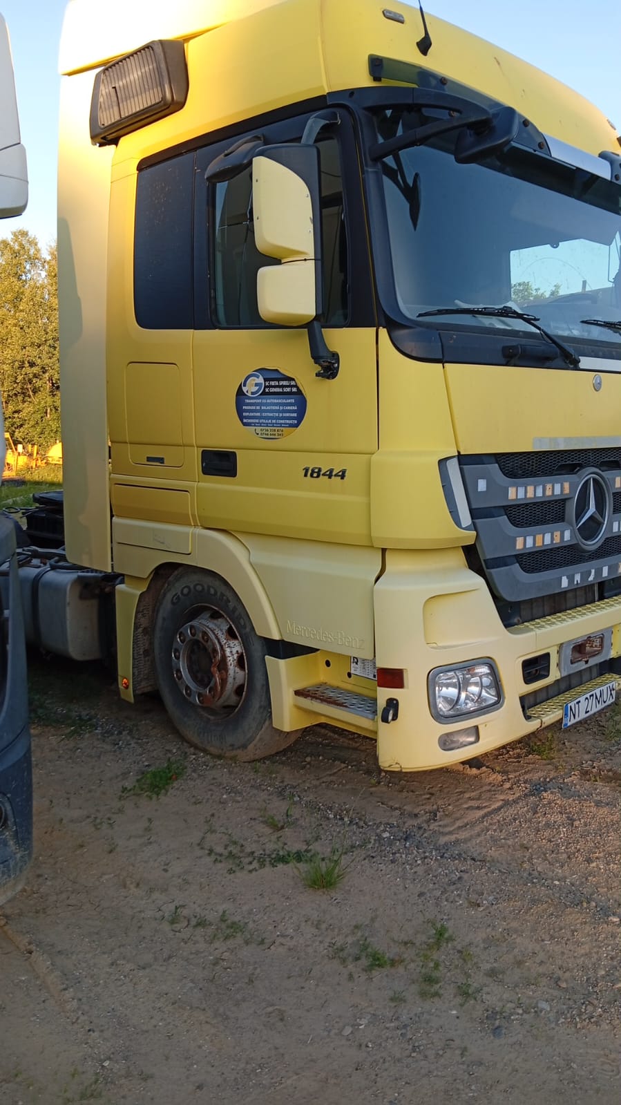 Mercedes-Benz Actros 1844 — Tracteur routier 4x2